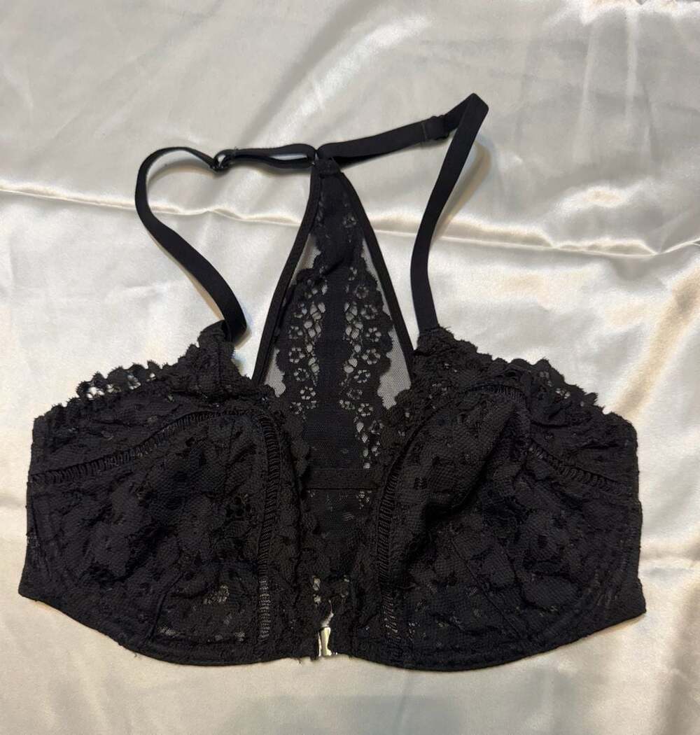 Victoria's Secret Body By Victoria Unlined Plunge Front-Close Lace Bra Black32DD